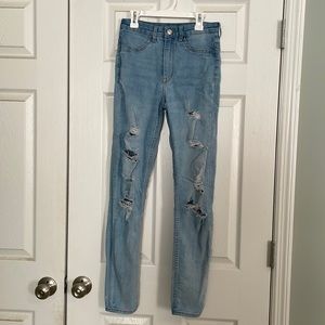 H&M size 4 distressed light wash jeans